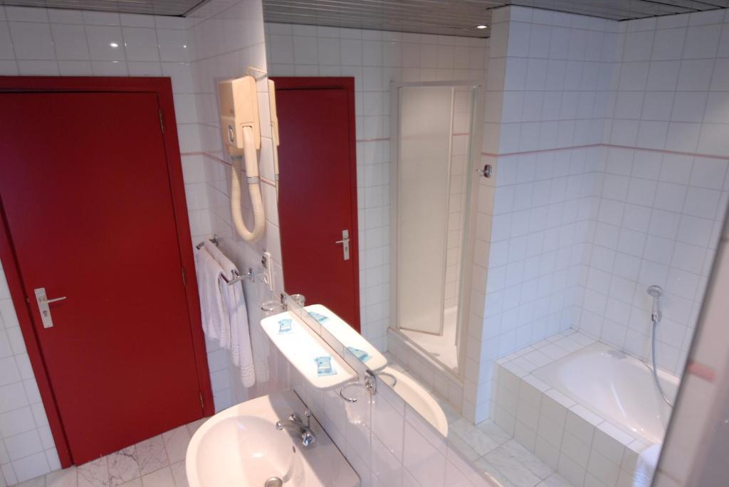 Hotel Le Joli Bois Waterloo Kamer foto