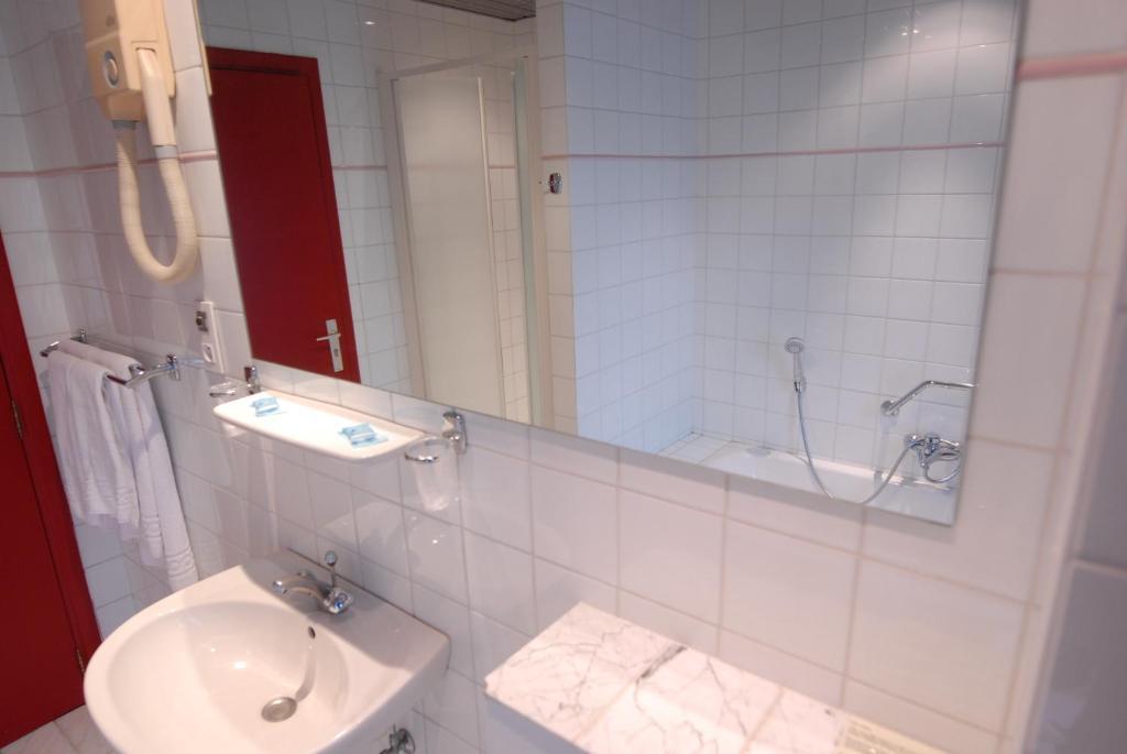Hotel Le Joli Bois Waterloo Kamer foto